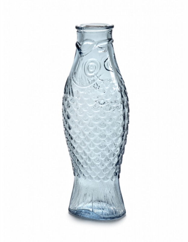 Carafe irrégulier bleu clair verre pressé 85 cl Fish&fish Serax